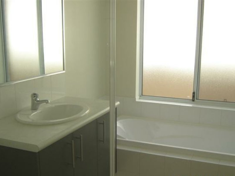 8/157 Seventh Road, Armadale WA 6112