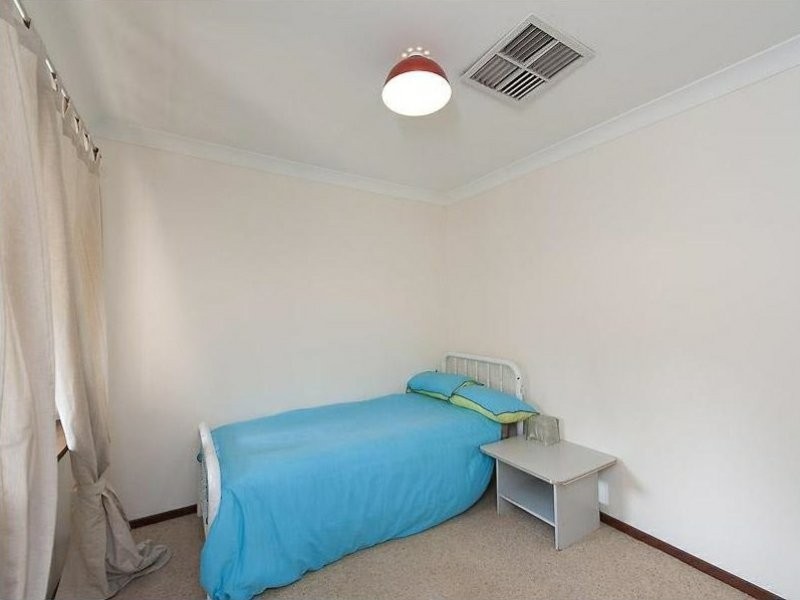 11 Fabian Close, Willetton WA 6155