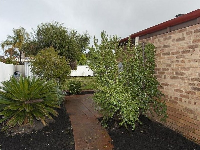 11 Fabian Close, Willetton WA 6155