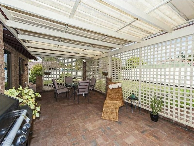 11 Fabian Close, Willetton WA 6155