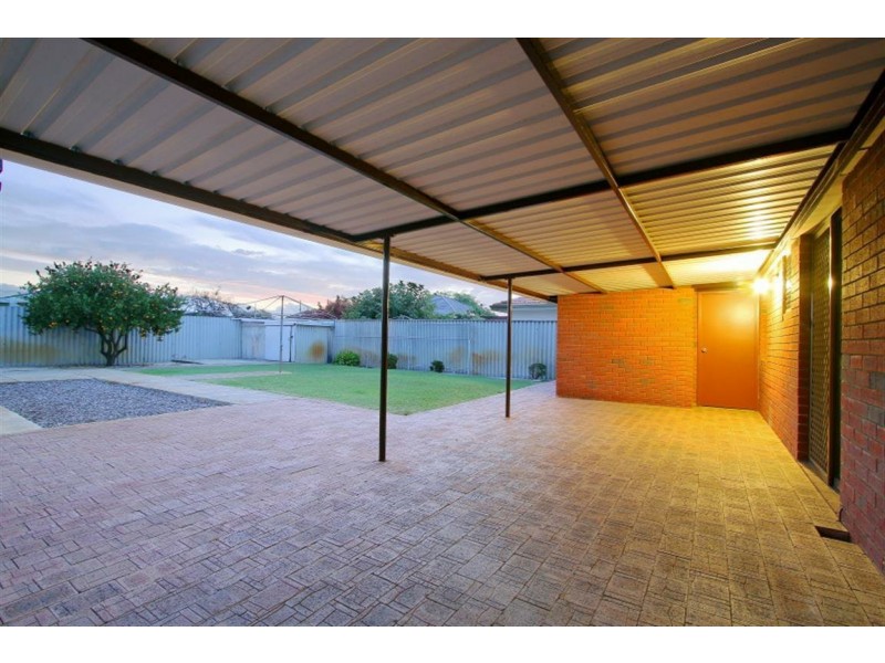 16 Trelion Place, Rivervale WA 6103