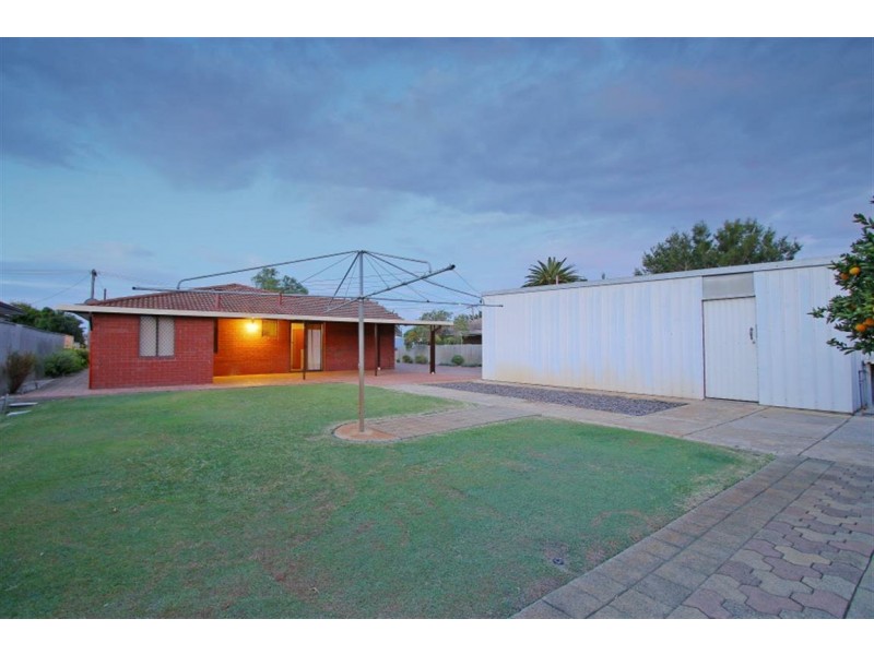 16 Trelion Place, Rivervale WA 6103