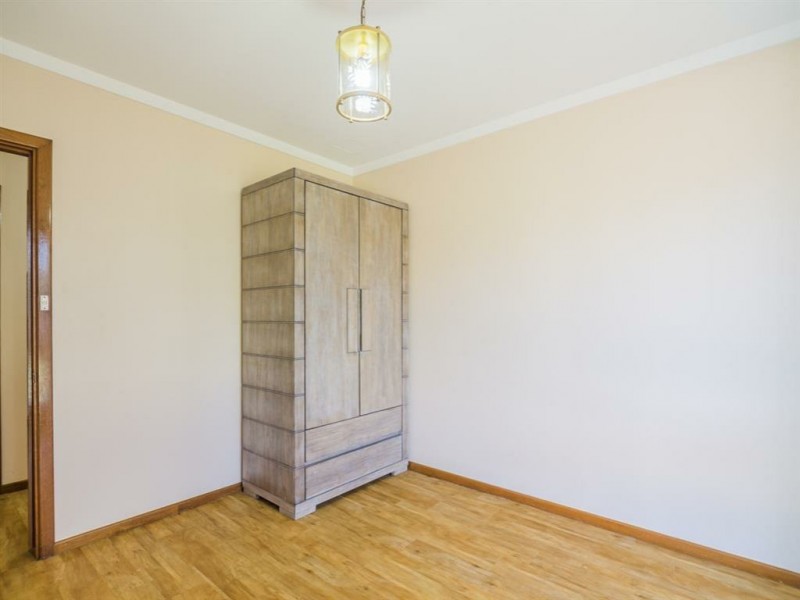 11 Sussex Street, Spearwood WA 6163