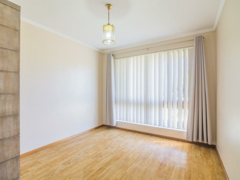 11 Sussex Street, Spearwood WA 6163