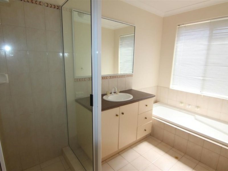 6 Davies Lane, Bentley WA 6102