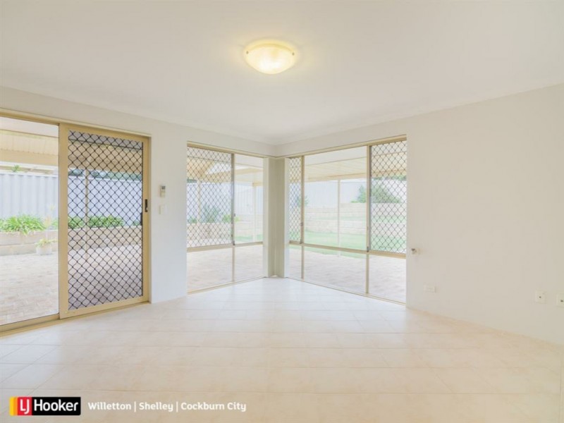 165 Elderberry Drive, South Lake WA 6164