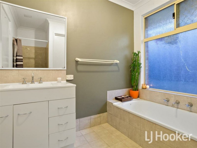 2 Yorn Circuit, Beeliar WA 6164