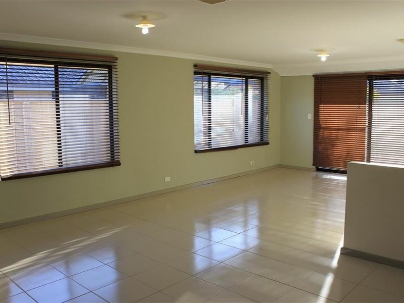 4 Tarn Drive, Canning Vale WA 6155