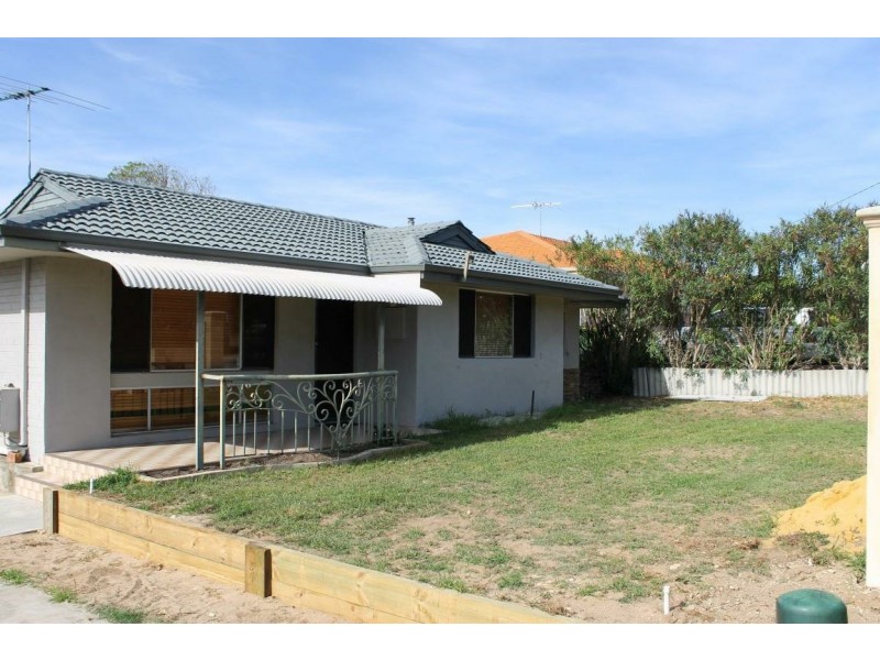 16 Birbeck Way, Spearwood WA 6163