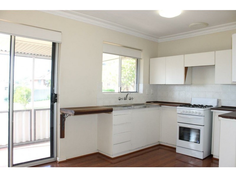 16 Birbeck Way, Spearwood WA 6163