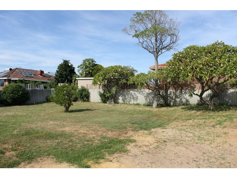 16 Birbeck Way, Spearwood WA 6163