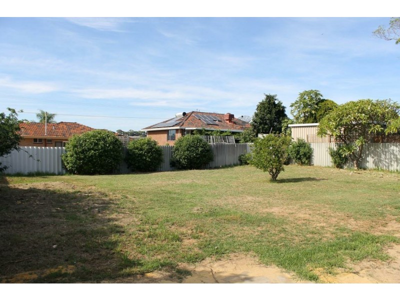 16 Birbeck Way, Spearwood WA 6163