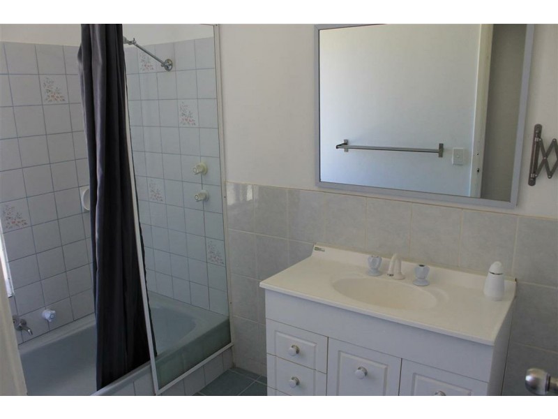 12 Kemmish Way, Parmelia WA 6167