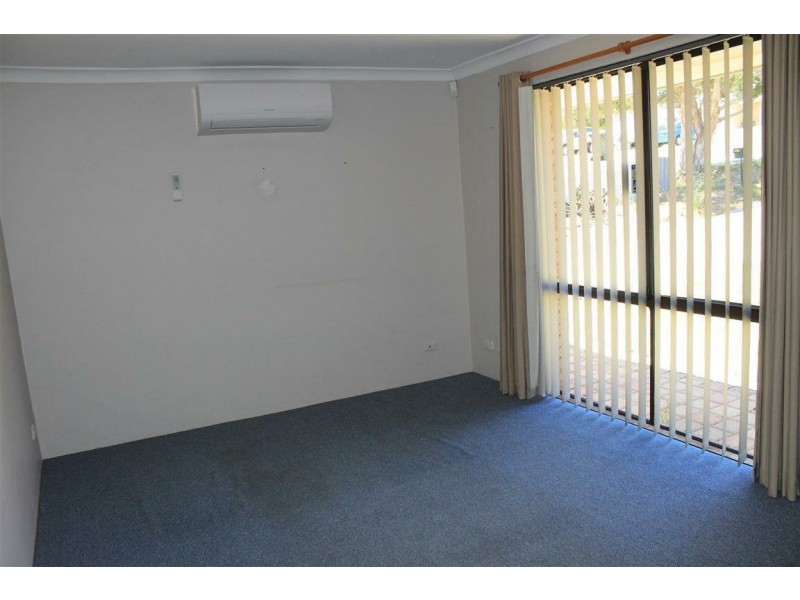 12 Kemmish Way, Parmelia WA 6167