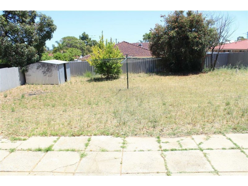 12 Kemmish Way, Parmelia WA 6167