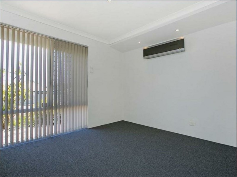 128 Dalrymple Drive, Leda WA 6170