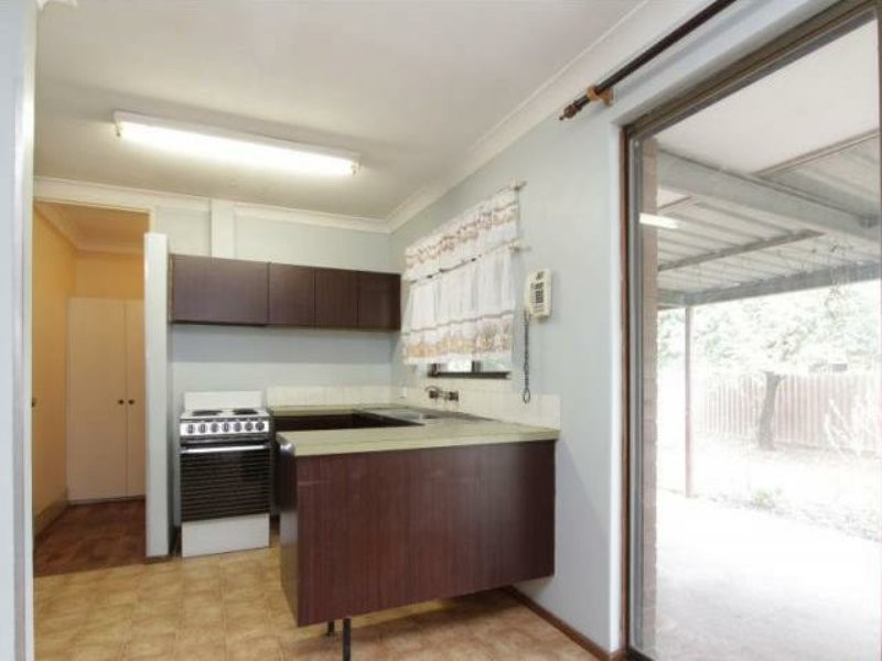 5 Forest Court, Armadale WA 6112