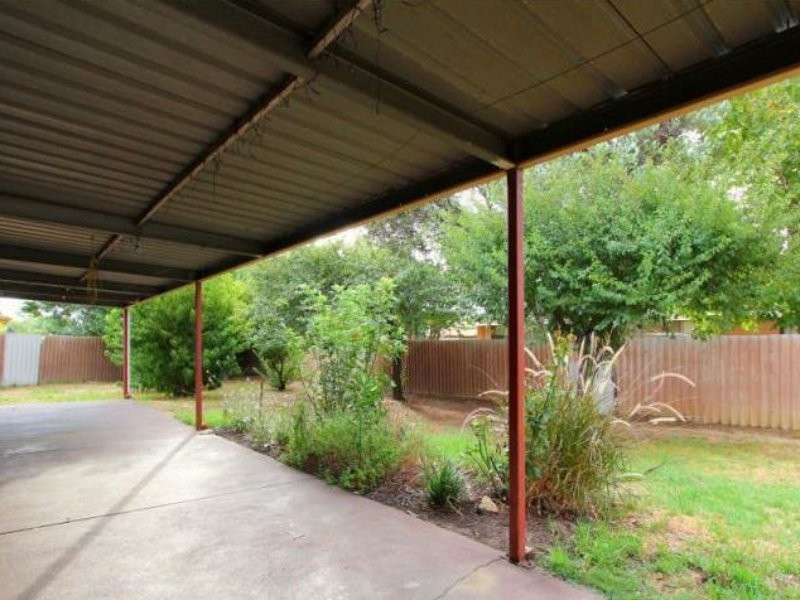 5 Forest Court, Armadale WA 6112