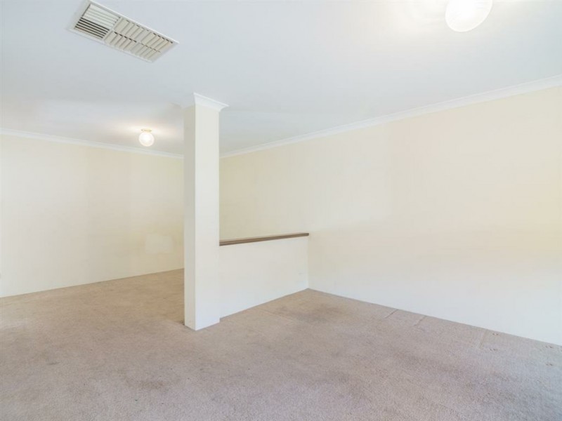 2 Marie Court, Atwell WA 6164