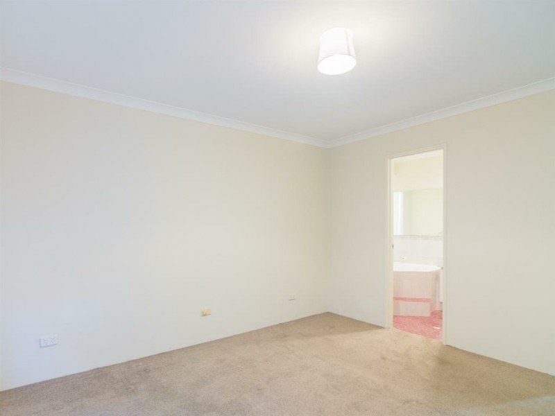 2 Marie Court, Atwell WA 6164