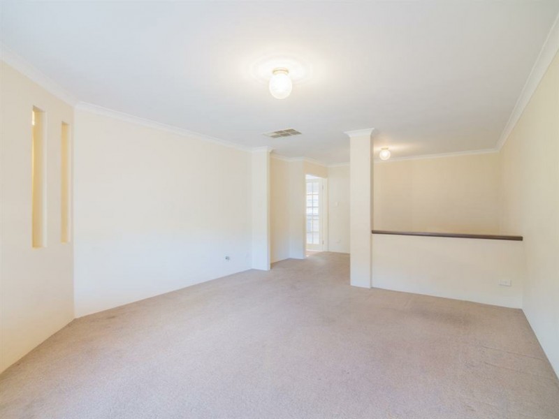 2 Marie Court, Atwell WA 6164