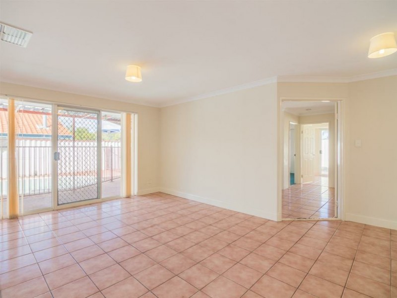 2 Marie Court, Atwell WA 6164