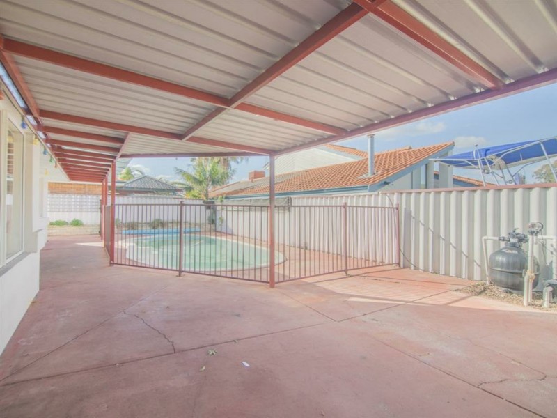 2 Marie Court, Atwell WA 6164