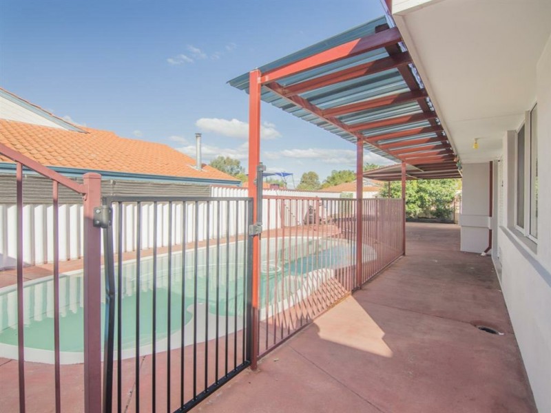 2 Marie Court, Atwell WA 6164