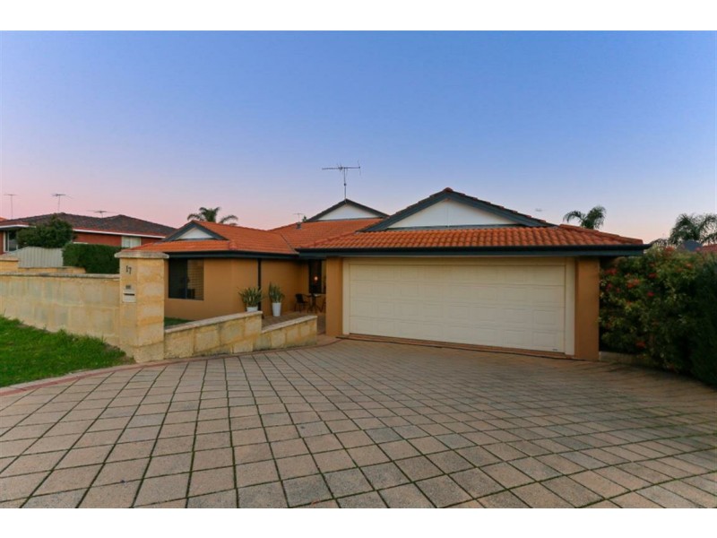 17 Barrington Street, Munster WA 6166