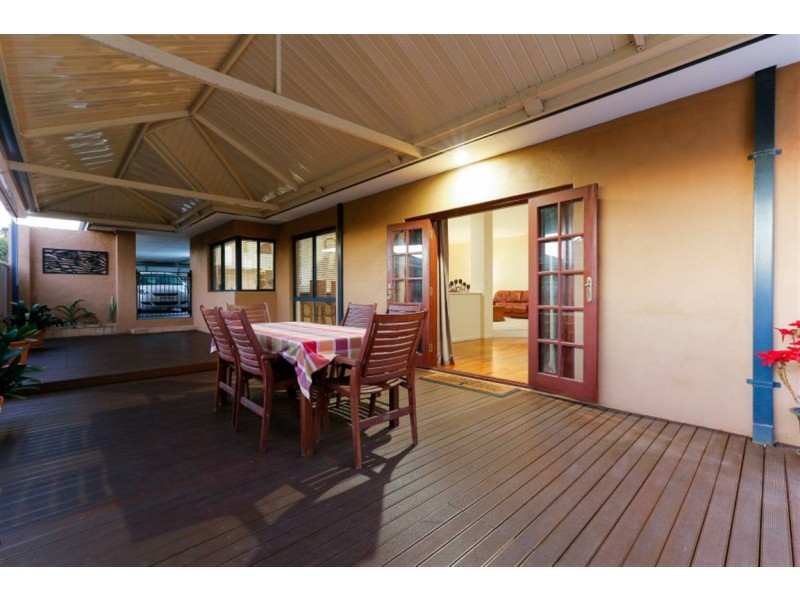 17 Barrington Street, Munster WA 6166