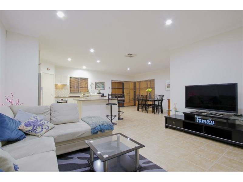 13 Bilcich Gardens, Spearwood WA 6163