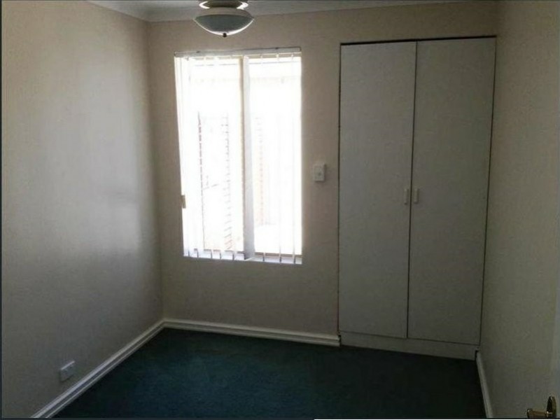 1 McLure Close, Parmelia WA 6167