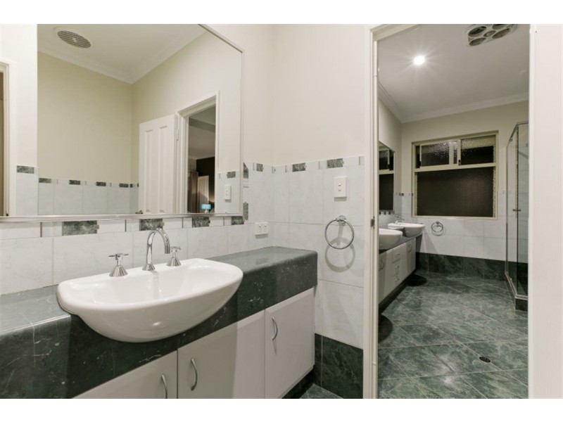 8 Carbine Way, Munster WA 6166