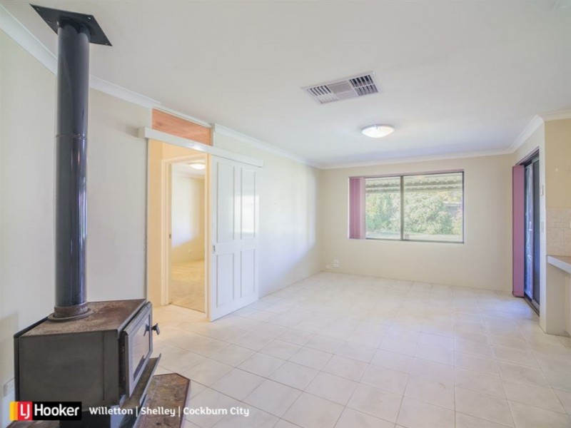 12 Eildon Court, South Lake WA 6164