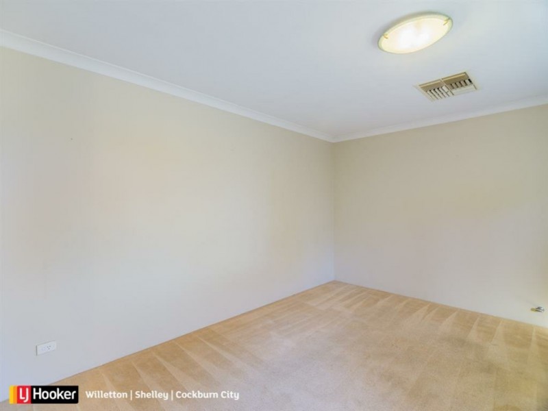 12 Eildon Court, South Lake WA 6164