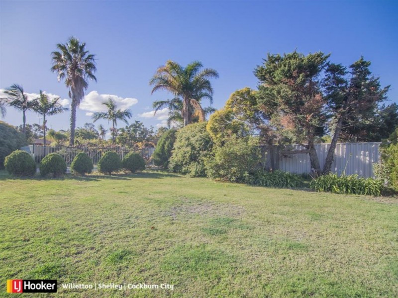 12 Eildon Court, South Lake WA 6164