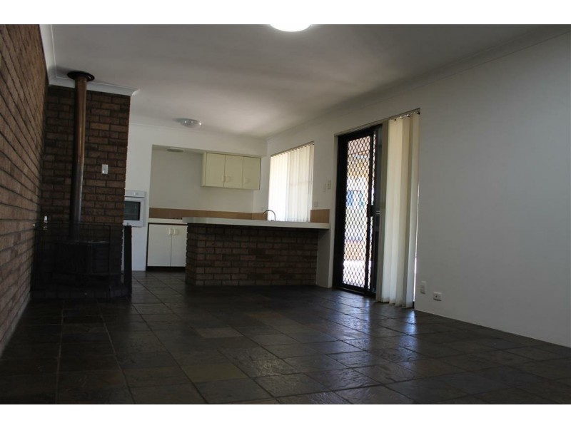 102 Elderberry Drive, South Lake WA 6164