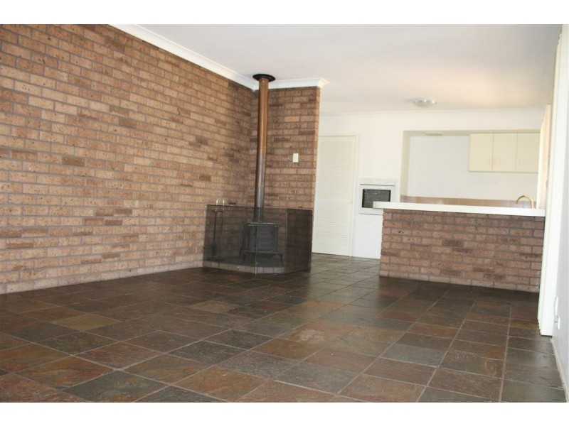 102 Elderberry Drive, South Lake WA 6164