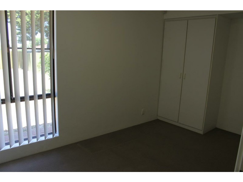 102 Elderberry Drive, South Lake WA 6164