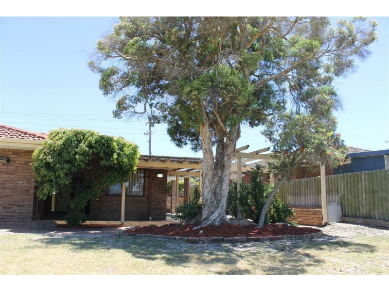 102 Elderberry Drive, South Lake WA 6164