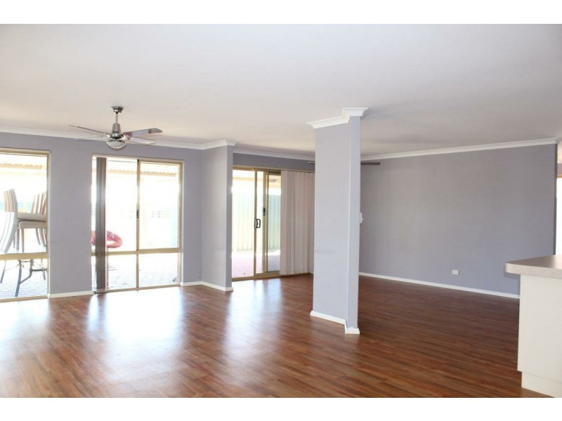 35 Thornbill Loop, Beeliar WA 6164