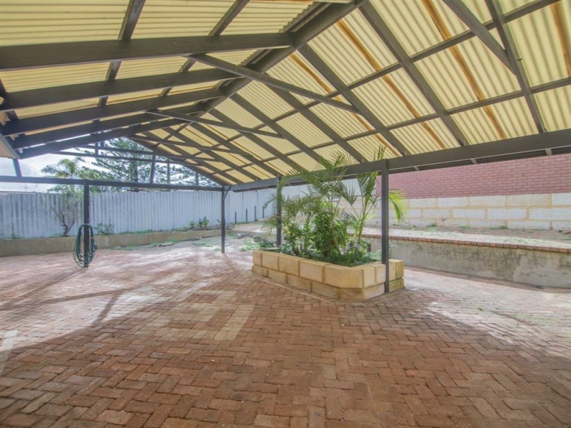 6 Steinbeck Place, Spearwood WA 6163