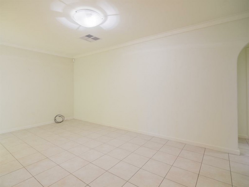 6 Steinbeck Place, Spearwood WA 6163