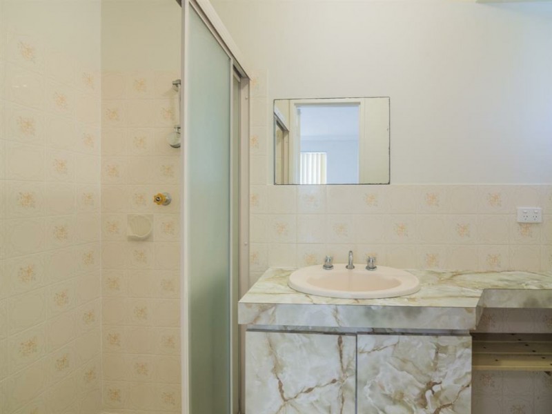 6 Steinbeck Place, Spearwood WA 6163