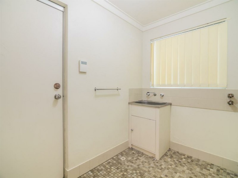 6 Steinbeck Place, Spearwood WA 6163