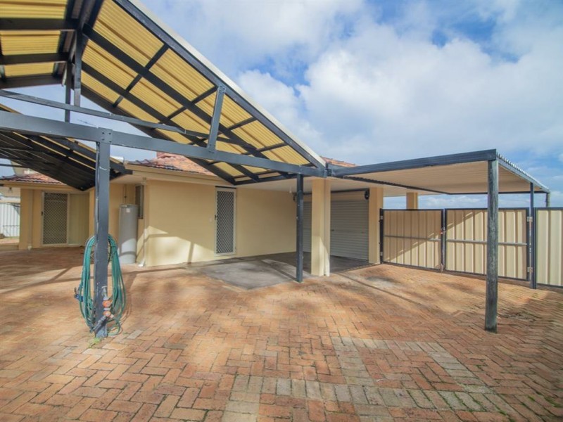 6 Steinbeck Place, Spearwood WA 6163