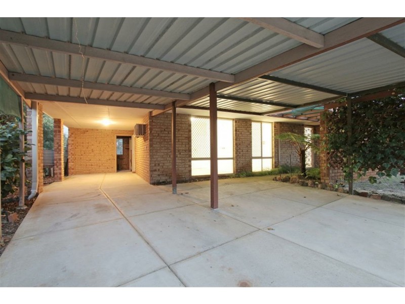 3 Silkpod Gardens, South Lake WA 6164