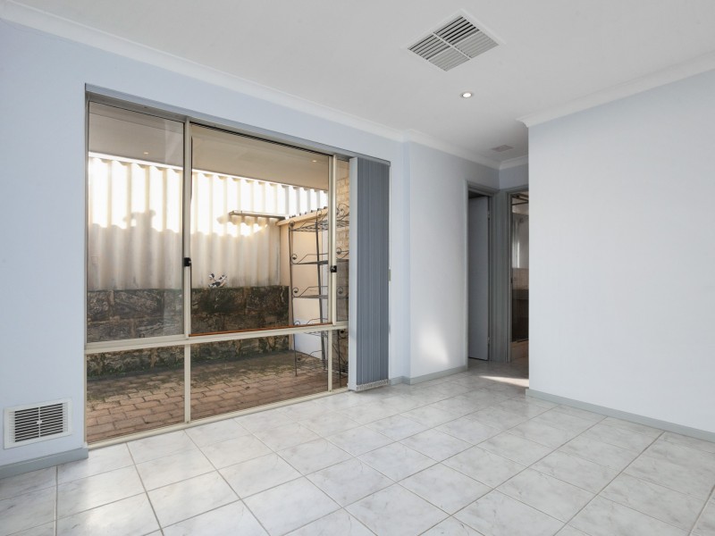 7 Ross Road, Kardinya WA 6163