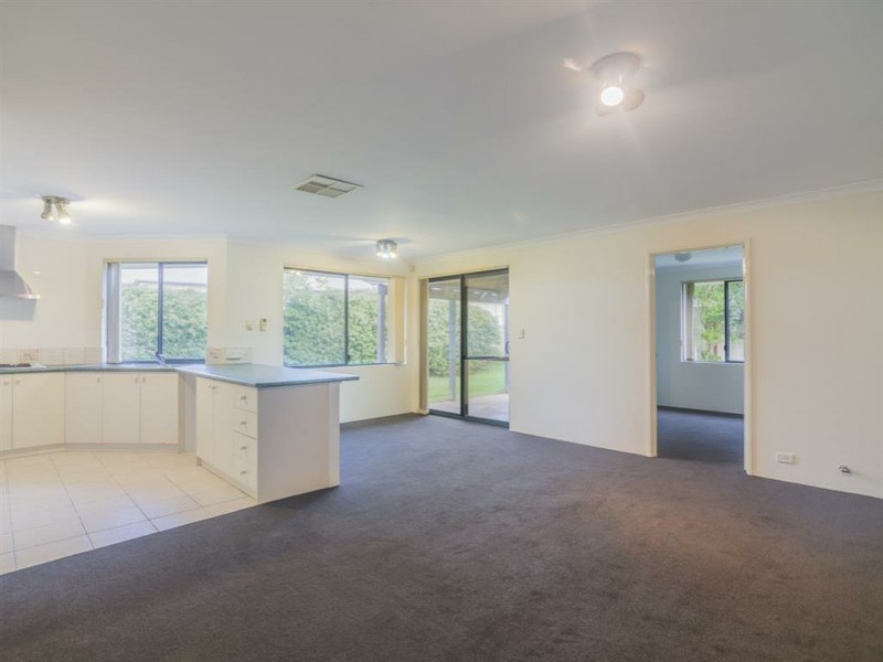 82 Dean Road, Jandakot WA 6164