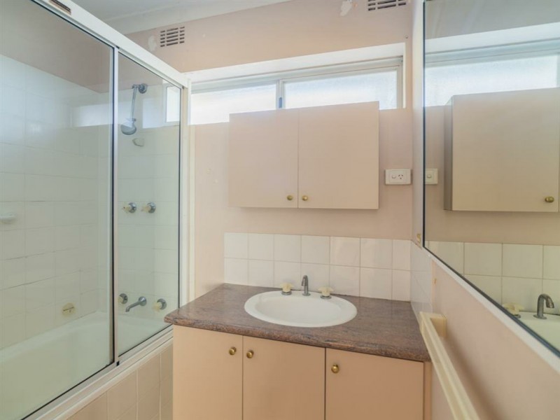 6/19 Woodley Way, Parmelia WA 6167